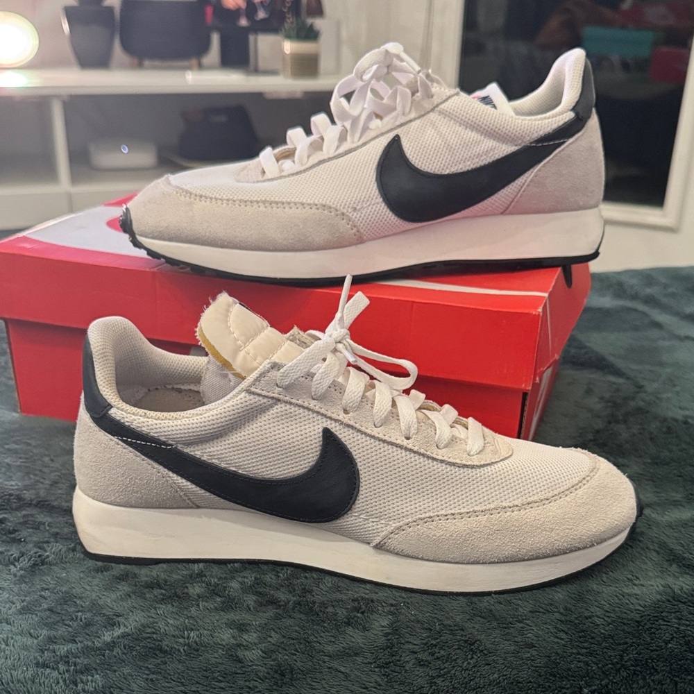 Nike Air Tailwind 79 - Men's White and Black Sneakers